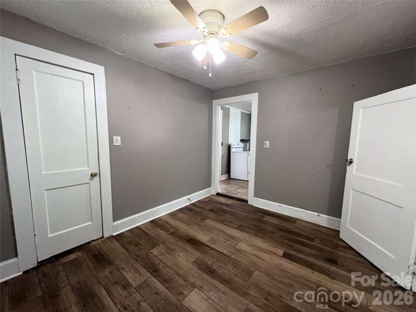 409 Maple Street, Dallas, NC 28034.  MLS# CAR4395537, YatesRealty ID 17214. 