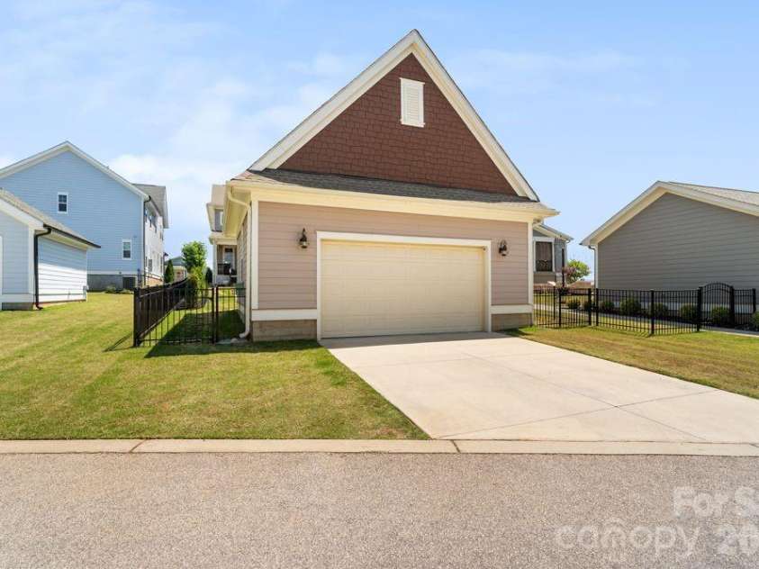 1568 Riverwalk Parkway, Rock Hill, SC 29730.  MLS# CAR4373340, YatesRealty ID 17215. 