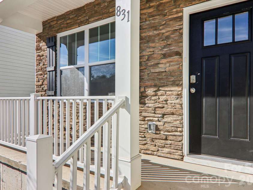 831 Adelston Lane, Asheville, NC 28804.  MLS# CAR4264547, YatesRealty ID 17216. 