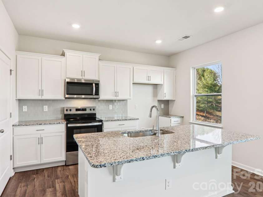 831 Adelston Lane, Asheville, NC 28804.  MLS# CAR4264547, YatesRealty ID 17216. 