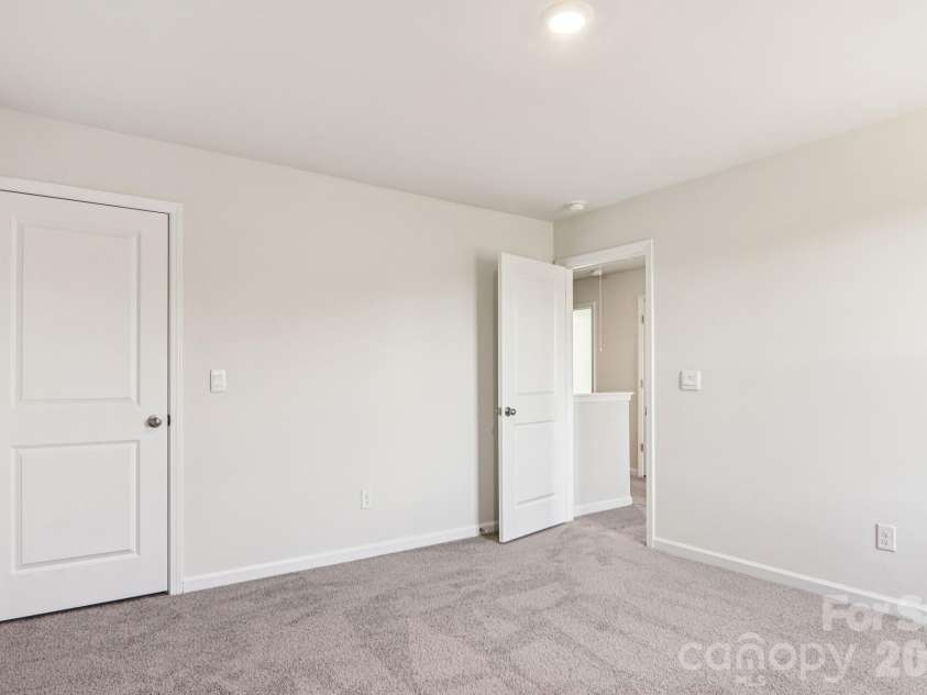 831 Adelston Lane, Asheville, NC 28804.  MLS# CAR4264547, YatesRealty ID 17216. 