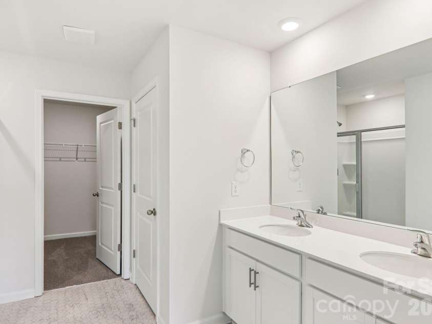 831 Adelston Lane, Asheville, NC 28804.  MLS# CAR4264547, YatesRealty ID 17216. 