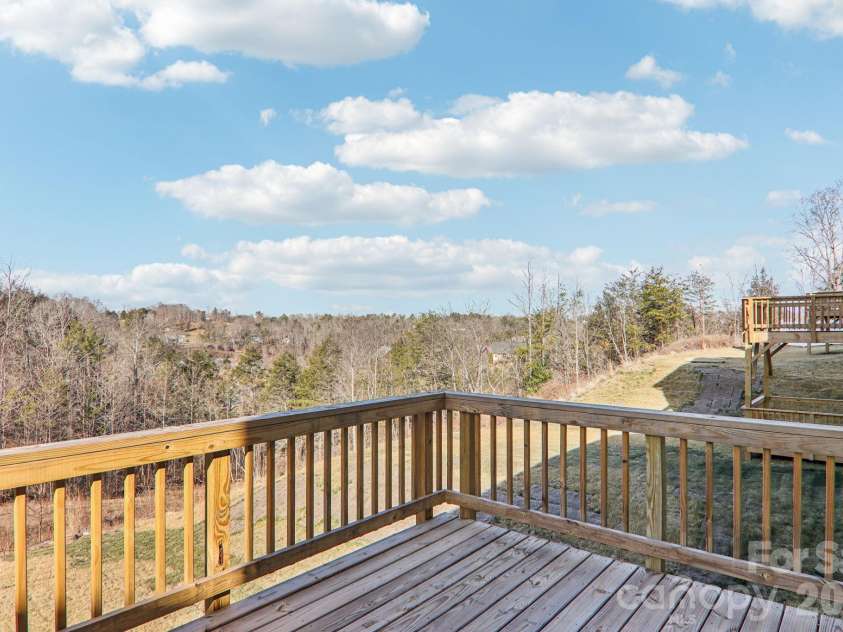 831 Adelston Lane, Asheville, NC 28804.  MLS# CAR4264547, YatesRealty ID 17216. 