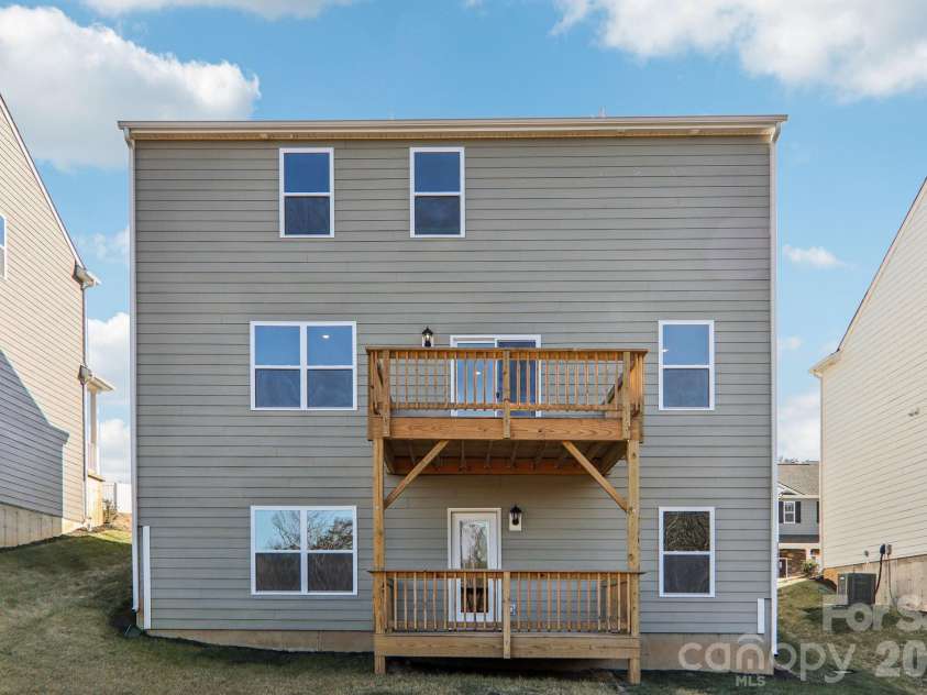 831 Adelston Lane, Asheville, NC 28804.  MLS# CAR4264547, YatesRealty ID 17216. 