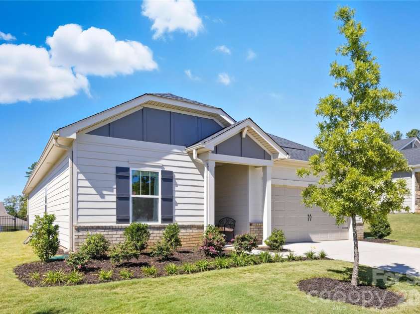 2023 Merida Street, Charlotte, NC 28214.  MLS# CAR4306693, YatesRealty ID 17217. Side View of Home