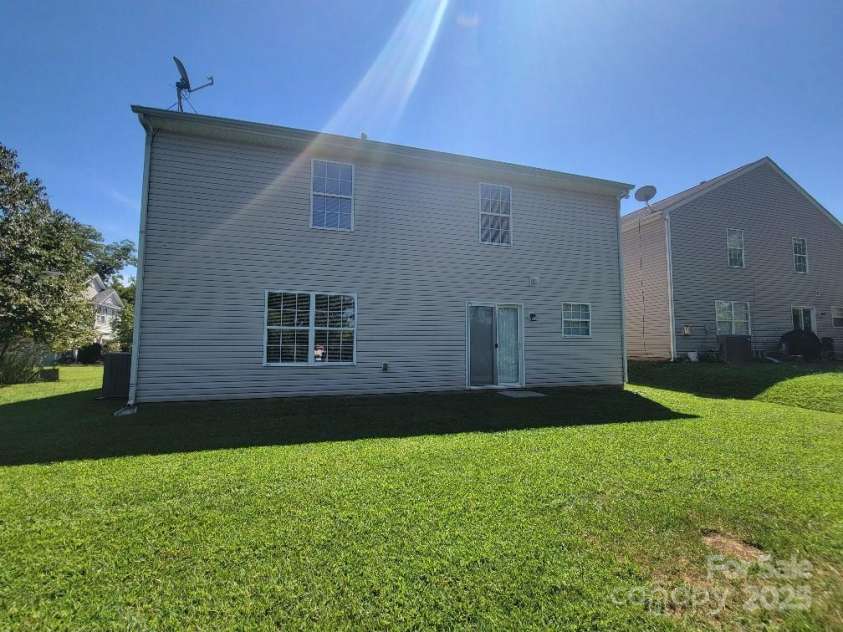 2108 Cranberry Woods Court, Charlotte, NC 28208.  MLS# CAR4230719, YatesRealty ID 17218. 