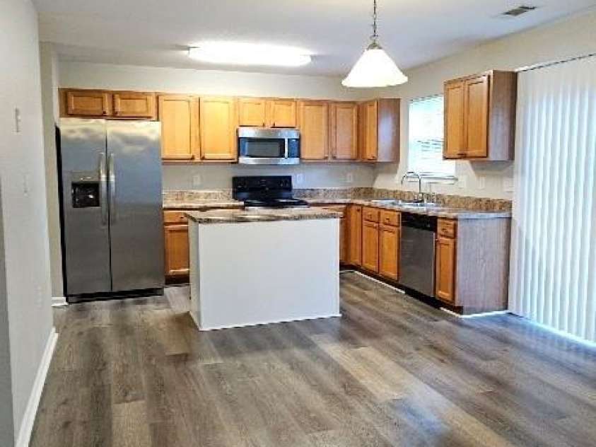 2108 Cranberry Woods Court, Charlotte, NC 28208.  MLS# CAR4230719, YatesRealty ID 17218. 