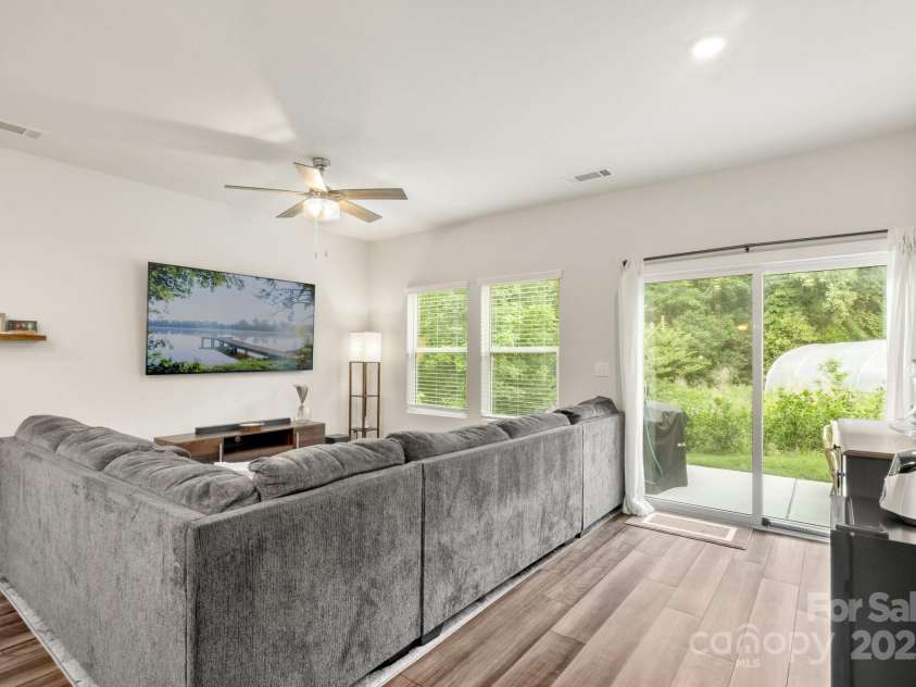 1028 Maltby Street, Charlotte, NC 28217.  MLS# CAR4261448, YatesRealty ID 17219. 