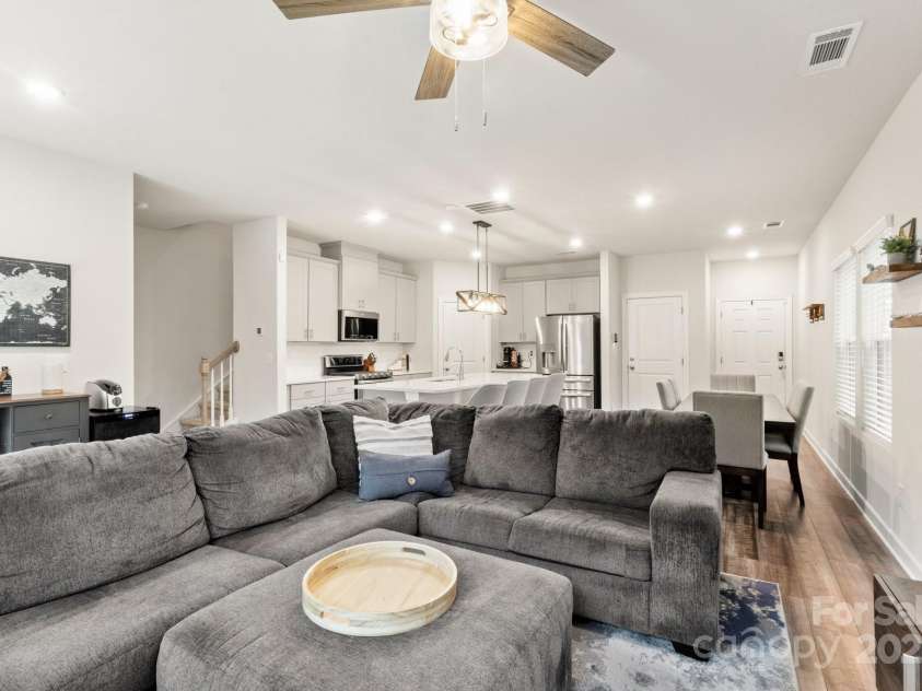 1028 Maltby Street, Charlotte, NC 28217.  MLS# CAR4261448, YatesRealty ID 17219. 