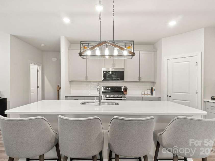 1028 Maltby Street, Charlotte, NC 28217.  MLS# CAR4261448, YatesRealty ID 17219. 