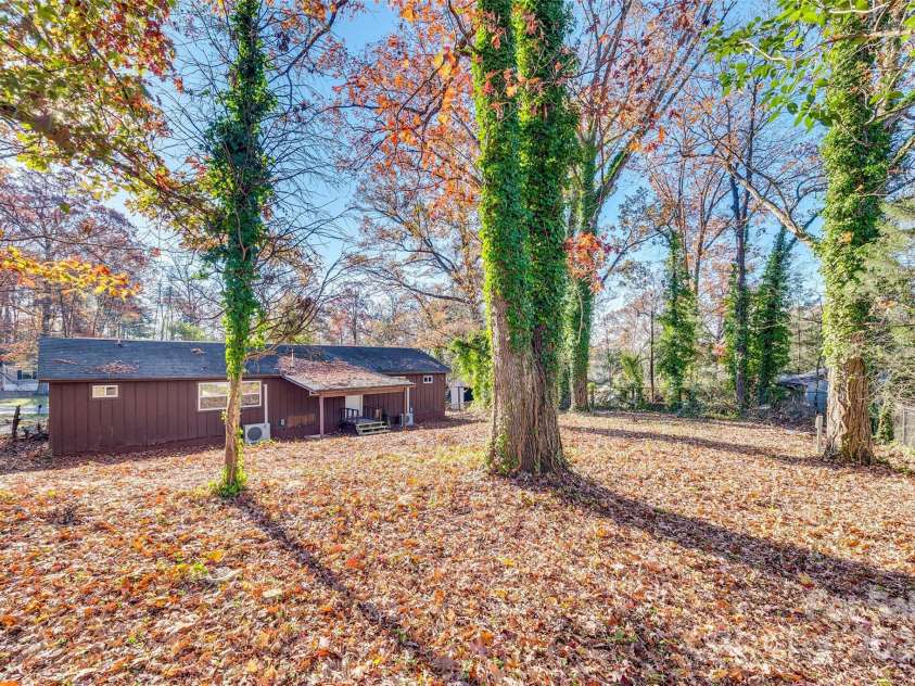 260 Amelia Drive, Fort Mill, SC 29715.  MLS# CAR4205106, YatesRealty ID 1722. 