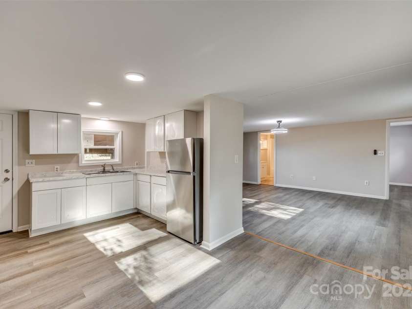 260 Amelia Drive, Fort Mill, SC 29715.  MLS# CAR4205106, YatesRealty ID 1722. Kitchen - Different angle