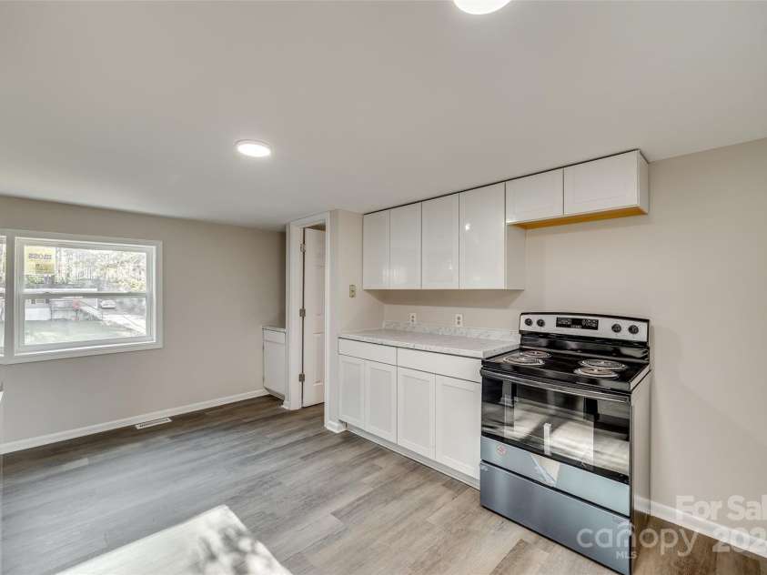 260 Amelia Drive, Fort Mill, SC 29715.  MLS# CAR4205106, YatesRealty ID 1722. Kitchen - Different angle
