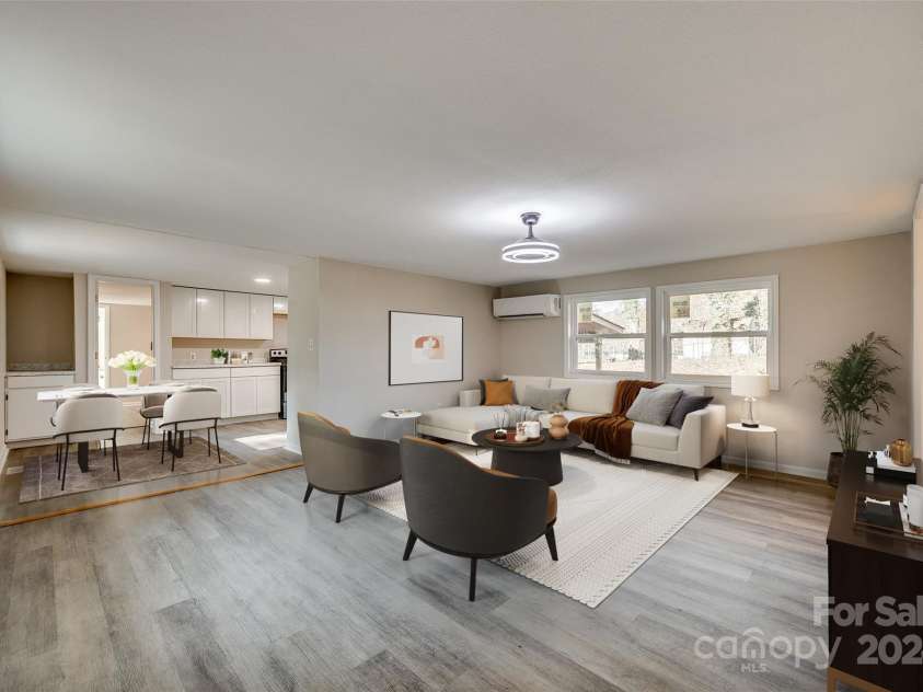 260 Amelia Drive, Fort Mill, SC 29715.  MLS# CAR4205106, YatesRealty ID 1722. Living Room - Virtually Staged