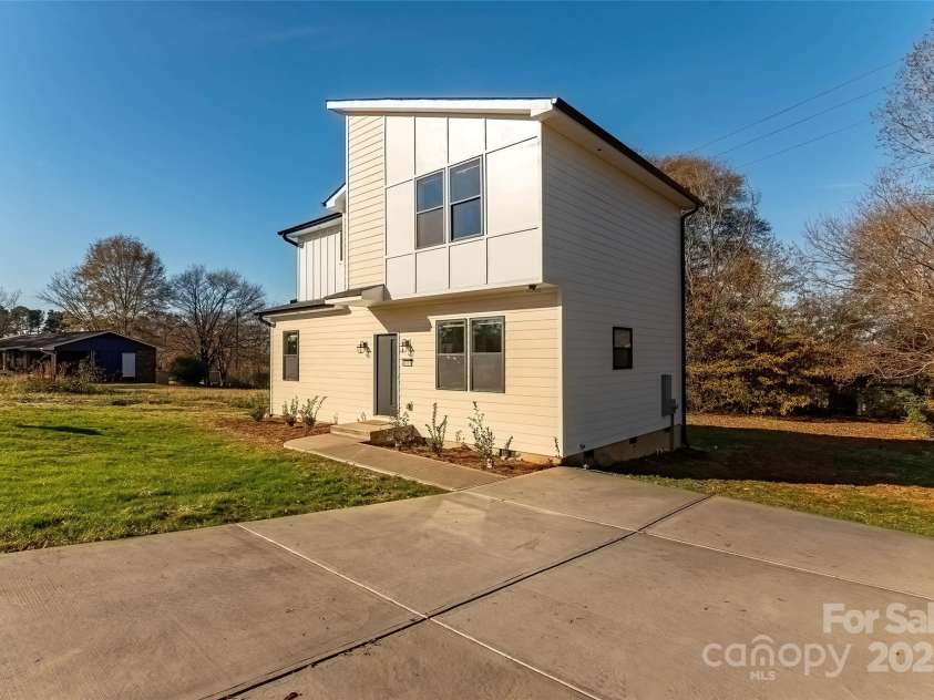 3024 Poplar Circle, Shelby, NC 28152.  MLS# CAR4324954, YatesRealty ID 1722. 