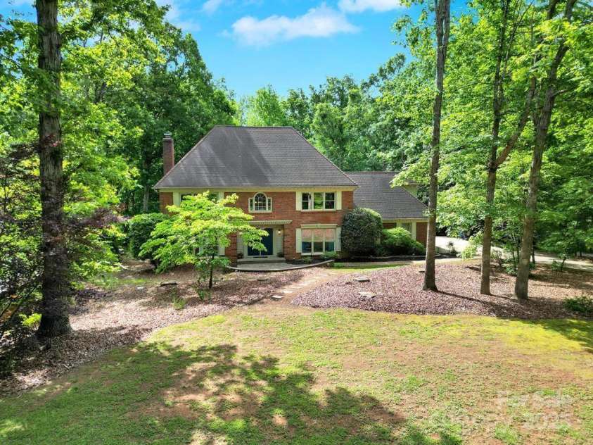 8524 Quarters Lane, Mint Hill, NC 28227.  MLS# CAR4254344, YatesRealty ID 17220. 