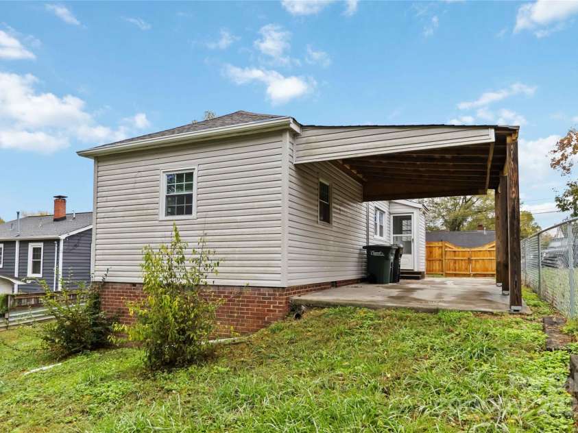 233 Jefferson Avenue, Concord, NC 28025.  MLS# CAR4316661, YatesRealty ID 17221. 