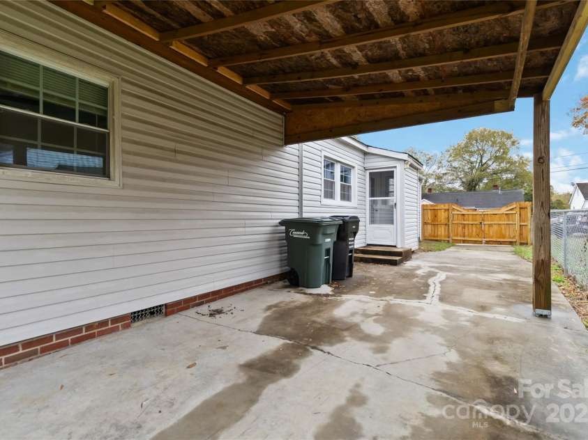 233 Jefferson Avenue, Concord, NC 28025.  MLS# CAR4316661, YatesRealty ID 17221. 