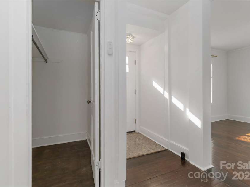 233 Jefferson Avenue, Concord, NC 28025.  MLS# CAR4316661, YatesRealty ID 17221. 
