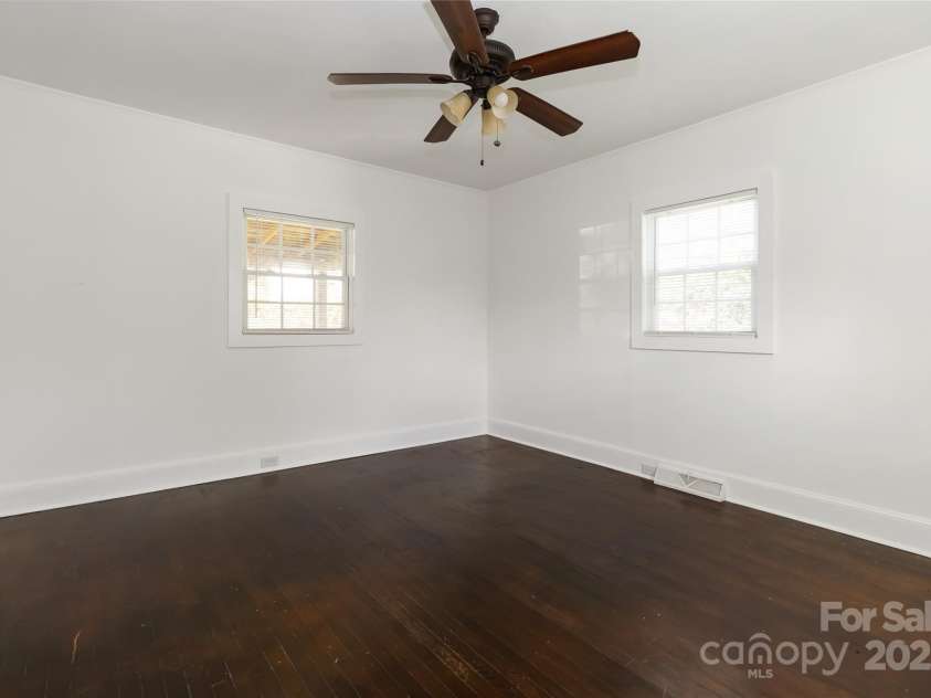 233 Jefferson Avenue, Concord, NC 28025.  MLS# CAR4316661, YatesRealty ID 17221. 