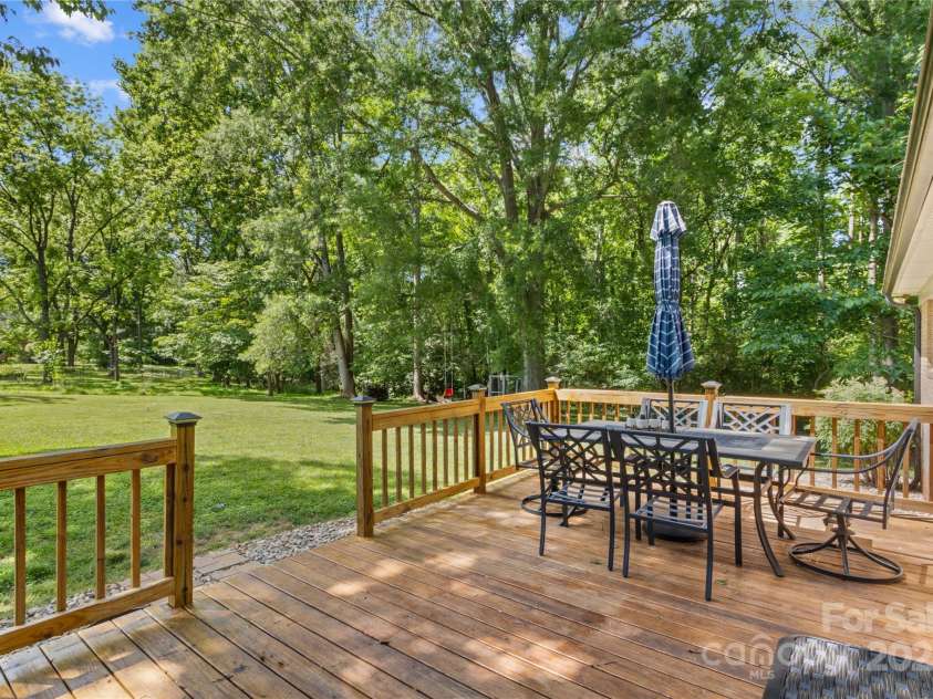 141 Dunlap Loop, Statesville, NC 28625.  MLS# CAR4262680, YatesRealty ID 17222. 