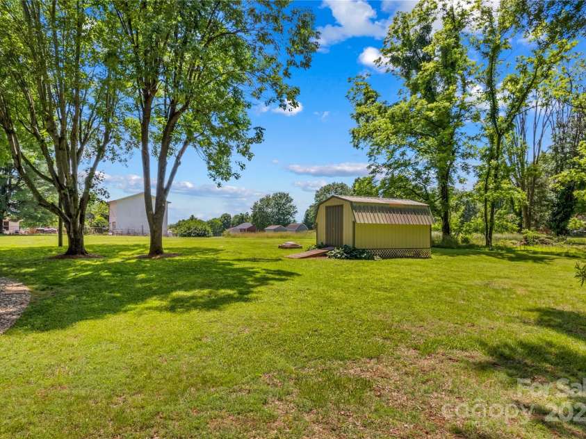 141 Dunlap Loop, Statesville, NC 28625.  MLS# CAR4262680, YatesRealty ID 17222. 