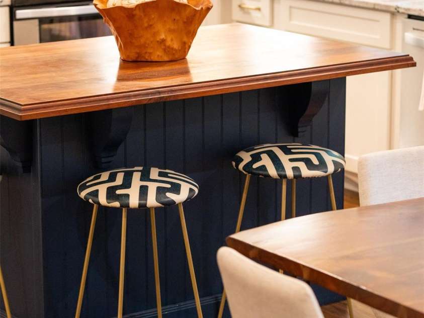 328 Mccoy Cove Road, Black Mountain, NC 28711.  MLS# CAR4248740, YatesRealty ID 17223. 