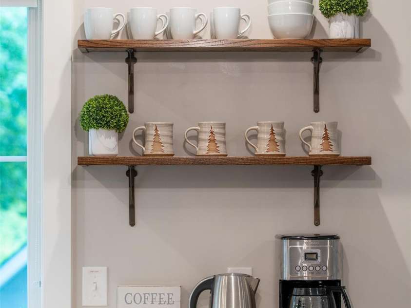 328 Mccoy Cove Road, Black Mountain, NC 28711.  MLS# CAR4248740, YatesRealty ID 17223. 