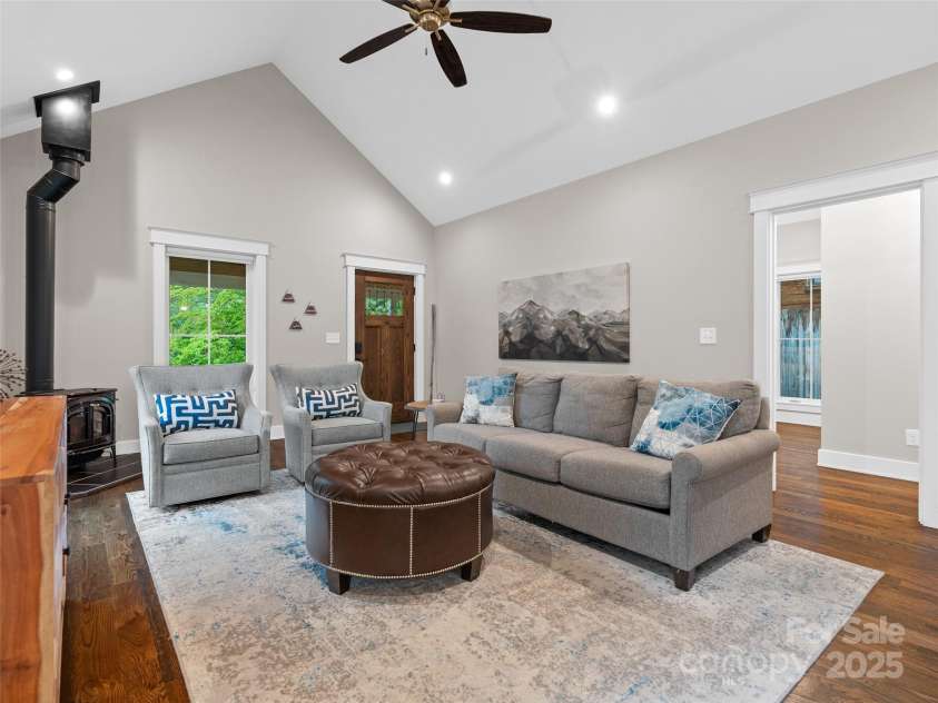 328 Mccoy Cove Road, Black Mountain, NC 28711.  MLS# CAR4248740, YatesRealty ID 17223. Living Room