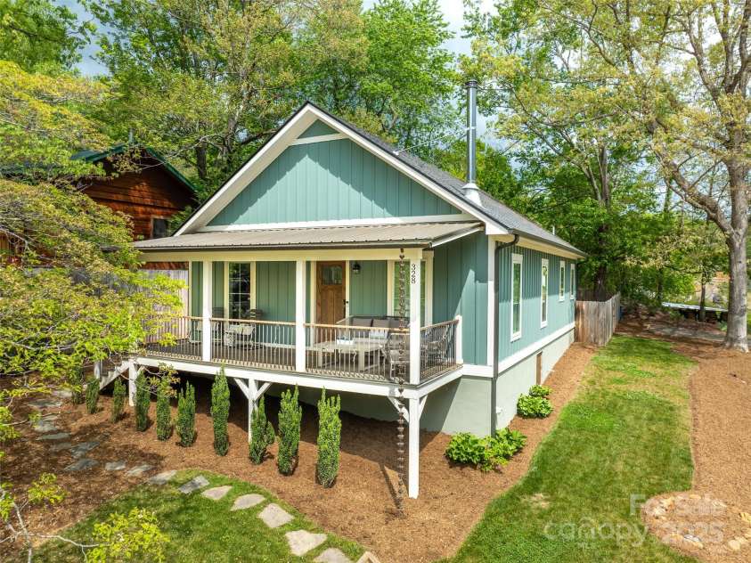 328 Mccoy Cove Road, Black Mountain, NC 28711.  MLS# CAR4248740, YatesRealty ID 17223. Quality construction from Colin Christian.