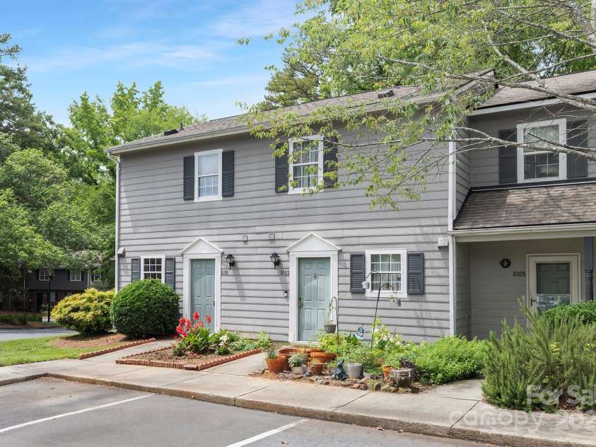 6101 Heath Ridge Court, Charlotte, NC 28210.  MLS# CAR4265108, YatesRealty ID 17224. 