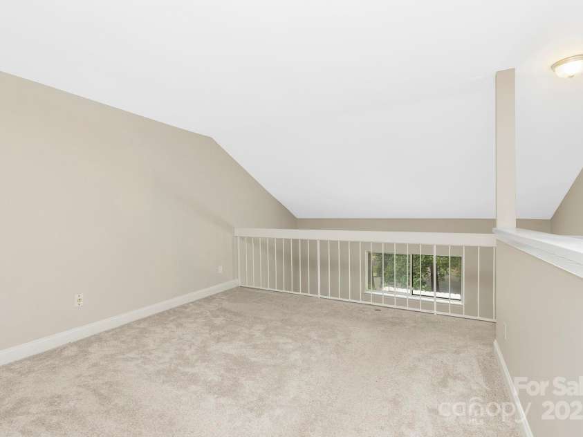 6101 Heath Ridge Court, Charlotte, NC 28210.  MLS# CAR4265108, YatesRealty ID 17224. 