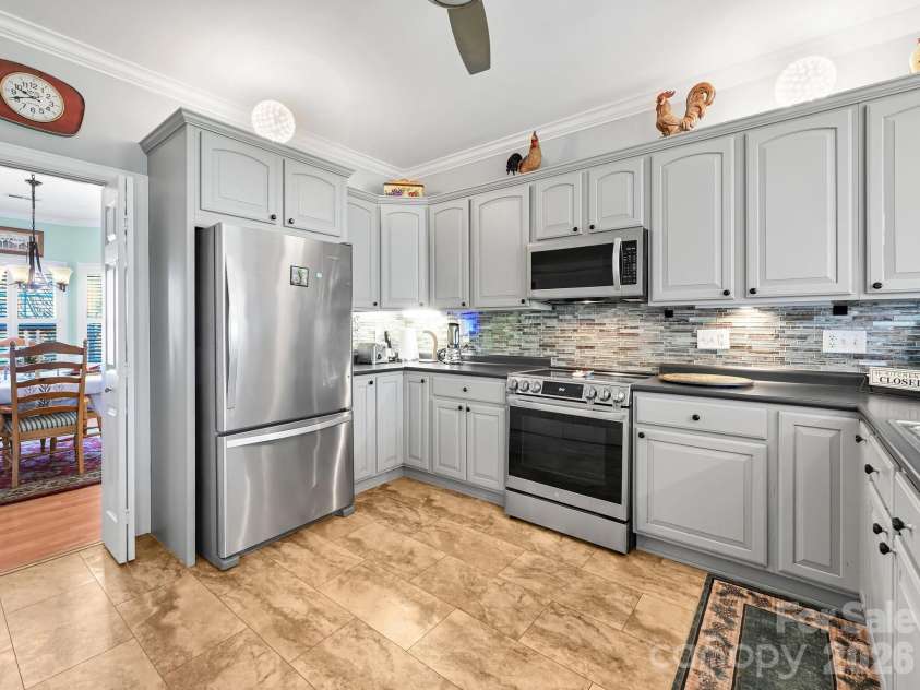653 High Quarry Road, Hendersonville, NC 28791.  MLS# CAR4357242, YatesRealty ID 17224. 