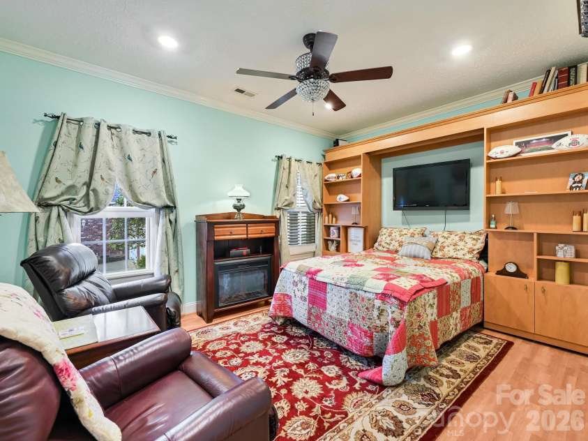 653 High Quarry Road, Hendersonville, NC 28791.  MLS# CAR4357242, YatesRealty ID 17224. 