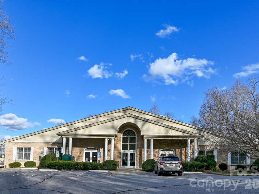 653 High Quarry Road, Hendersonville, NC 28791.  MLS# CAR4357242, YatesRealty ID 17224. 