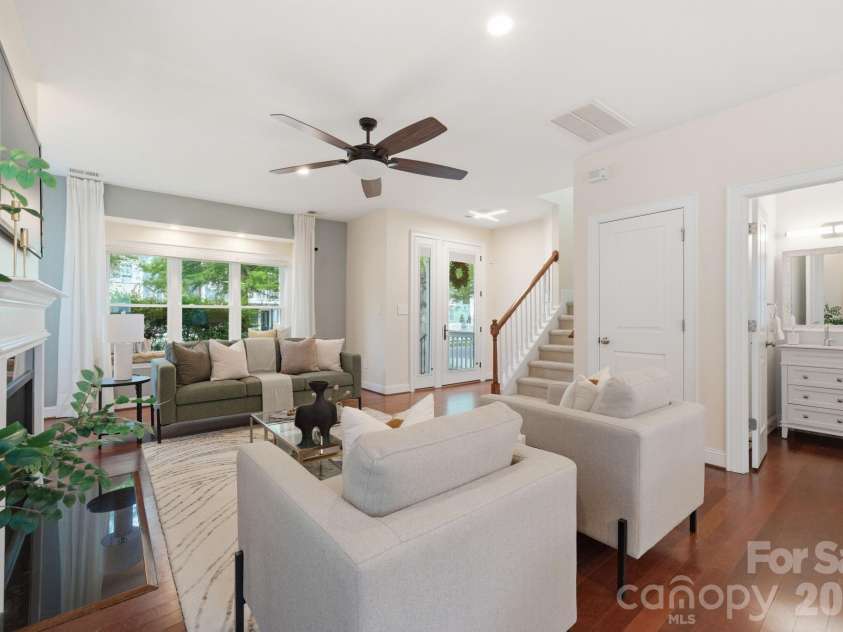 1919 Lela Avenue, Charlotte, NC 28208.  MLS# CAR4369301, YatesRealty ID 17226. 