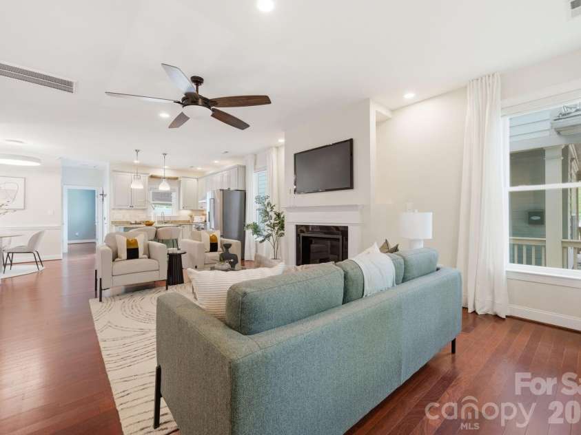 1919 Lela Avenue, Charlotte, NC 28208.  MLS# CAR4369301, YatesRealty ID 17226. 