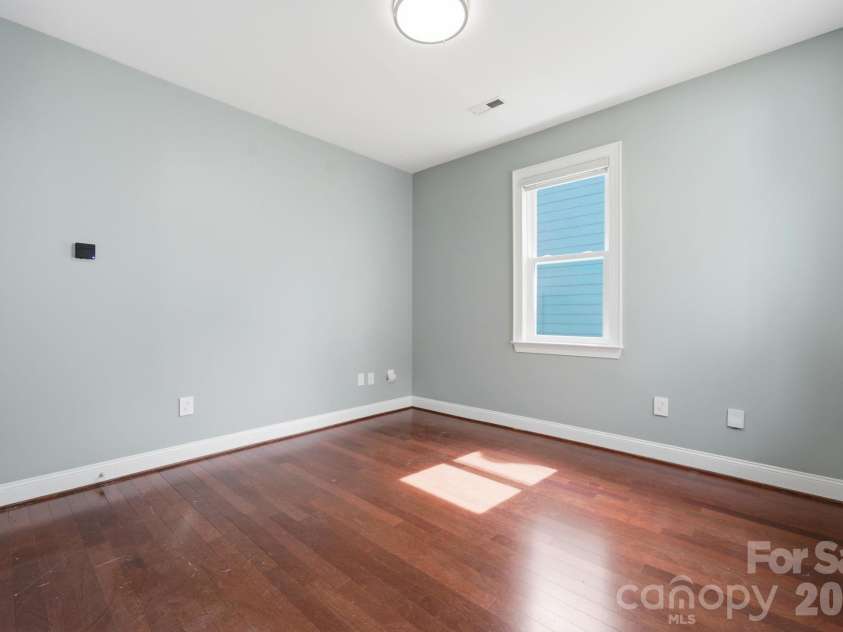 1919 Lela Avenue, Charlotte, NC 28208.  MLS# CAR4369301, YatesRealty ID 17226. 