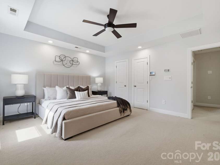 1919 Lela Avenue, Charlotte, NC 28208.  MLS# CAR4369301, YatesRealty ID 17226. 