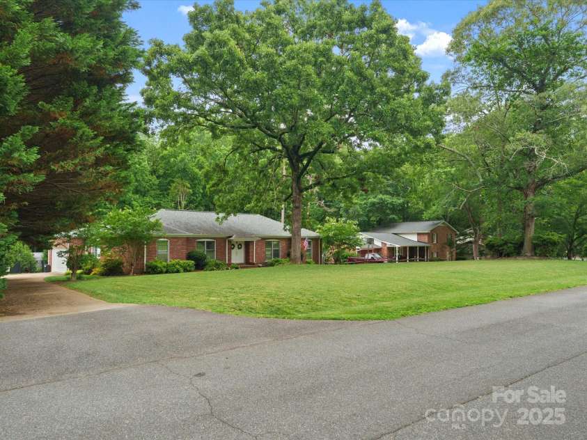 3367 Tanglewood Drive, Rock Hill, SC 29732.  MLS# CAR4265683, YatesRealty ID 17227. 