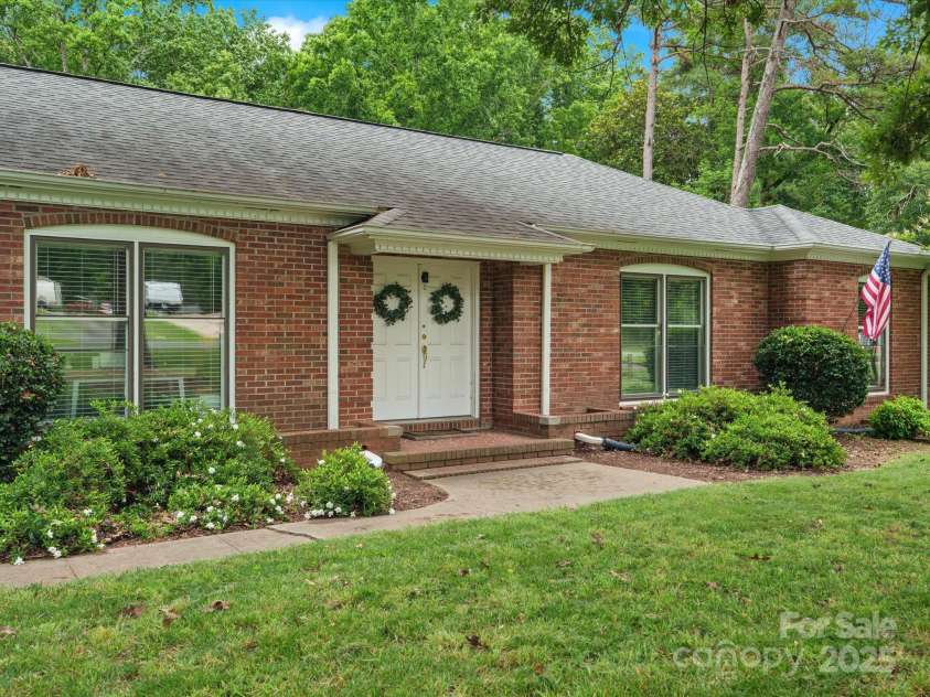 3367 Tanglewood Drive, Rock Hill, SC 29732.  MLS# CAR4265683, YatesRealty ID 17227. 