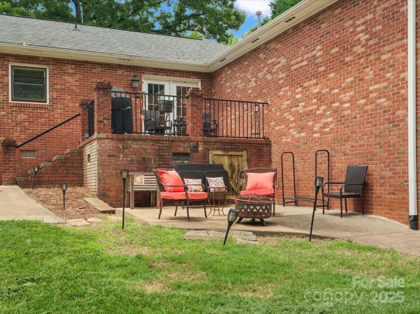 3367 Tanglewood Drive, Rock Hill, SC 29732.  MLS# CAR4265683, YatesRealty ID 17227. 