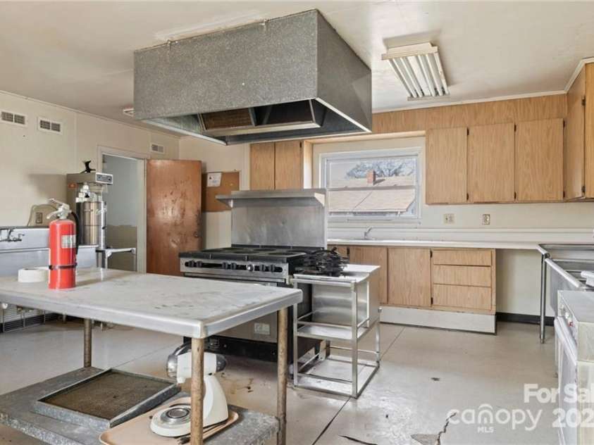 324 Horn Bottom Road, Forest City, NC 28043.  MLS# CAR4259387, YatesRealty ID 17228. Kitchen View 1