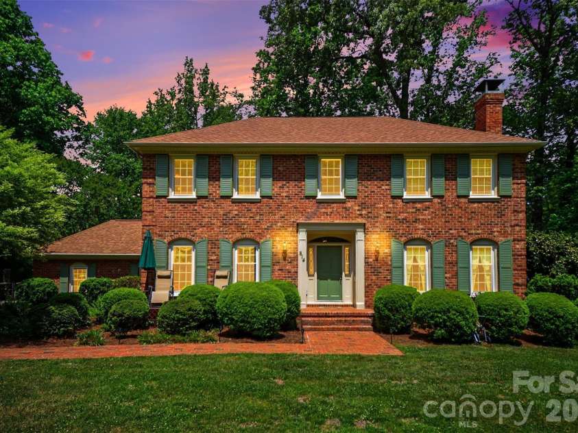 814 Main Street, Mount Holly, NC 28120.  MLS# CAR4373207, YatesRealty ID 17228. 
