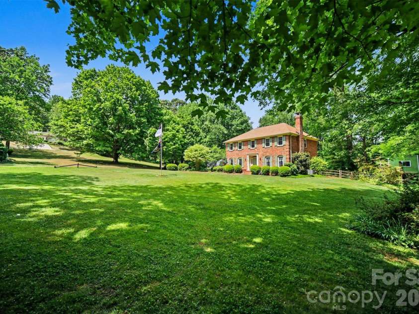 814 Main Street, Mount Holly, NC 28120.  MLS# CAR4373207, YatesRealty ID 17228. 