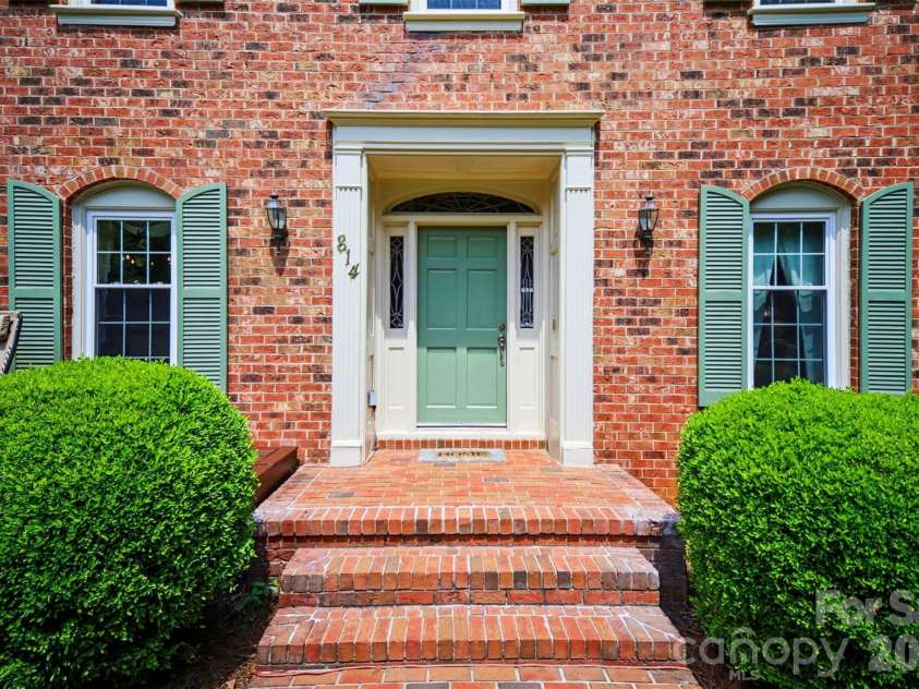 814 Main Street, Mount Holly, NC 28120.  MLS# CAR4373207, YatesRealty ID 17228. 