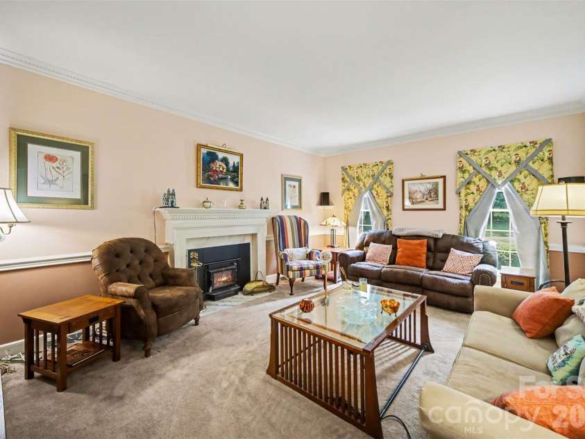814 Main Street, Mount Holly, NC 28120.  MLS# CAR4373207, YatesRealty ID 17228. 