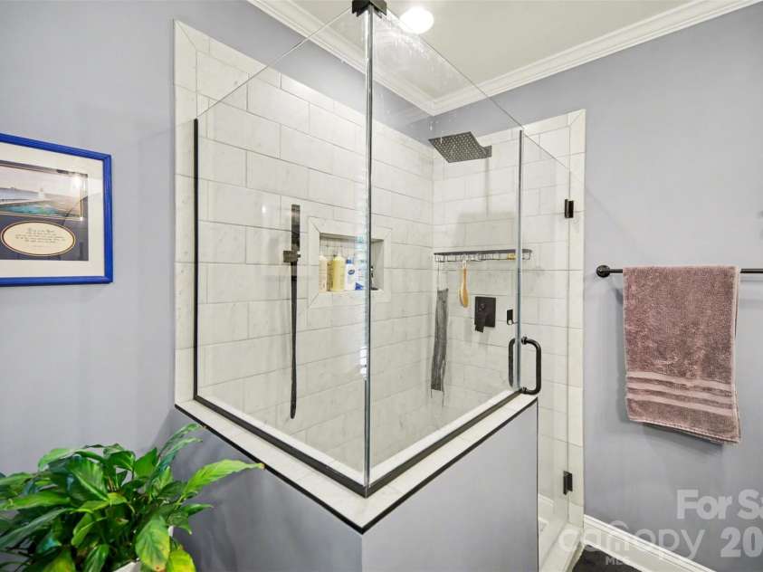 814 Main Street, Mount Holly, NC 28120.  MLS# CAR4373207, YatesRealty ID 17228. 