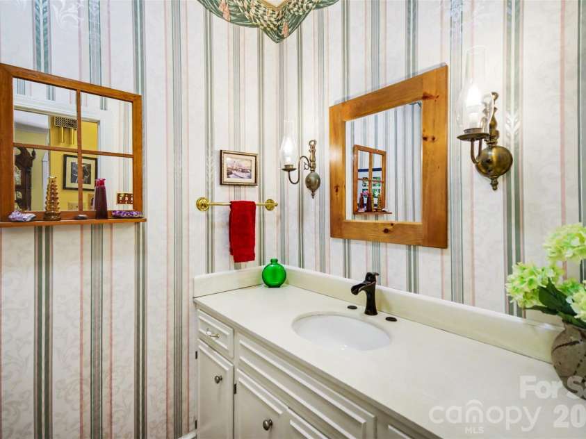 814 Main Street, Mount Holly, NC 28120.  MLS# CAR4373207, YatesRealty ID 17228. 