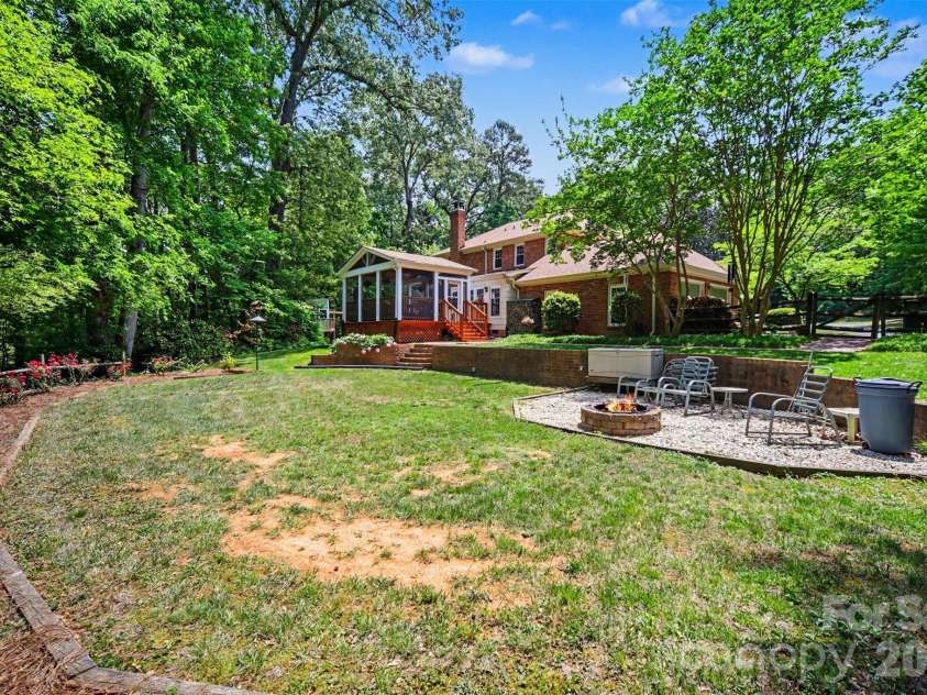 814 Main Street, Mount Holly, NC 28120.  MLS# CAR4373207, YatesRealty ID 17228. 